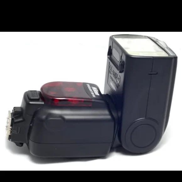 Nikon Black Speedlight Flash - Picture 3 of 5